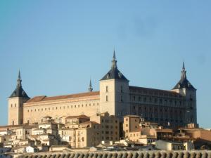 El Alcázar de Toledo es la sede del Museo del Ejército y de la Biblioteca de Castilla-La Mancha 