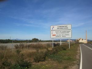 Cartel indicador de la Vía Parque del Litoral (CV-18)