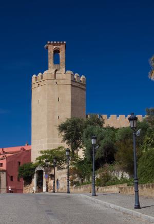 Torre de Espantaperros, en la alcazaba de Badajoz, siglo XII 