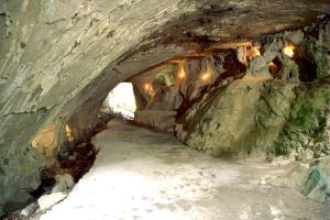 Cueva de Zugarramurdi (Sorginen Leizea).
