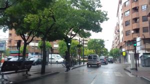 El entorno de las avenidas Isabel La Católica y Ramón Menéndez Pidal y la plaza de Isabel II constituyen uno de los centros comerciales abiertos de la ciudad, el Boulevard, y una de sus principales zonas de marcha, Los Titis[137]