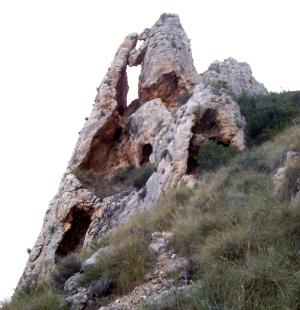 Peñón del Trinitario, donde estuvo uno de los primeros asentamientos neolíticos