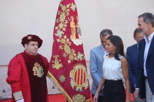 Gloriosa Enseña del Oriol ante Sus Majestades, los Reyes de España 