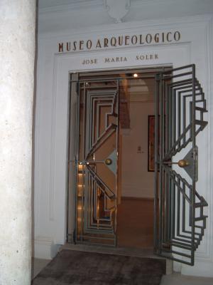 Entrada al Museo Arqueológico.