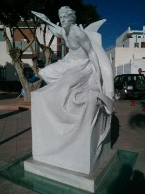 Monumento al pescador, en el paseo marítimo de Carboneras.
