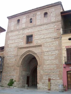Arco de Alcocer, uno de los restos de la muralla original