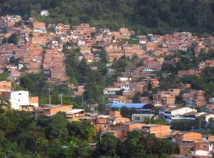 Casas en la comuna 8, al nororiente de Medellín.