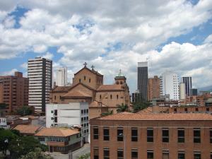 Medellín tiene un clima de transición entre el clima ecuatorial y clima monzónico