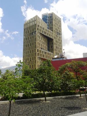 Torres de la plaza de La Libertad, ejemplo de arquitectura contemporánea.
