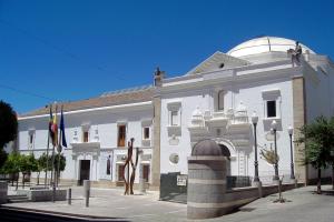 La Asamblea de Extremadura ocupa el edificio del antiguo Hospital de San Juan de Dios 
