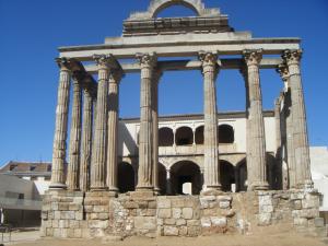 Palacio de los Corbos dentro del Templo de Diana 
