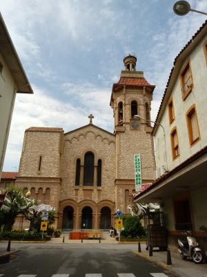Iglesia neorománica con elementos nuevecentistas de Santa María de Artés
