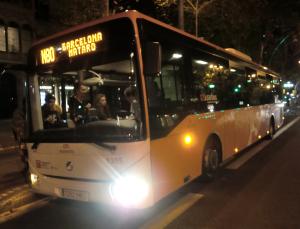 Bus nocturno de la línea N80 entre Barcelona y Mataró