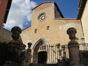 Entrada principal a la iglesia de San Gil. Después de la catedral, es considerada la mejor muestra del gótico de la ciudad