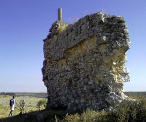 Los únicos restos que se conservan de Corcos son estas ruinas de su torre.