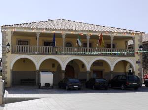 Casa consistorial de Jaraicejo.