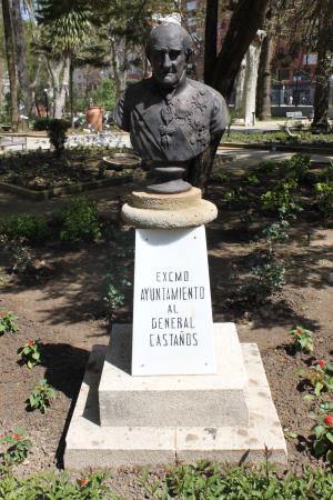 General Castaños, busto de la avenida Voluntarios de Algeciras en la Batalla de Bailén, del parque María Cristina