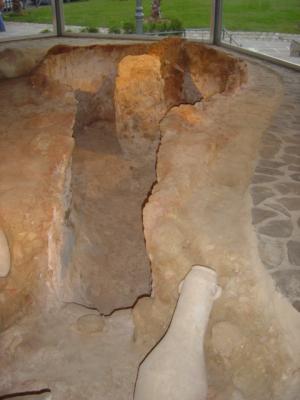 Los Hornos de origen fenicio y púnico son uno de los más antiguos restos arqueológicos encontrados en la localidad.