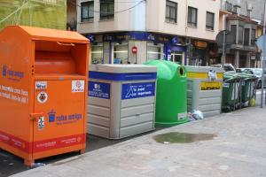 Contenedores de recogida selectiva de residuos urbanos