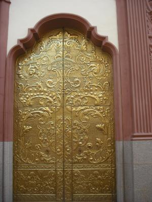 Puerta de la Capilla de la Soledad.