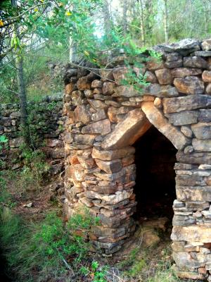 Refugio de piedra en seco, en la partida municipal de Entre-rius.