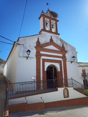 Vista de la fachada de la iglesia de Nuestra Señora de la Piedad