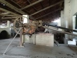 Detalle de una máquina en el interior del Tejar de Baiuca, en Boimil, Boimorto