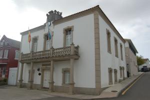 Casa consistorial de Ponteceso.