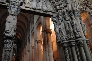 Pórtico de la Gloria de la catedral de Santiago de Compostela, tallado por el Maestro Mateo 