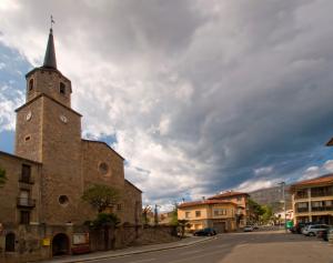 Iglesia parroquial de Campdevánol.
