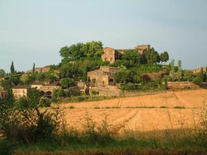 Vistas del castillo de Foixá