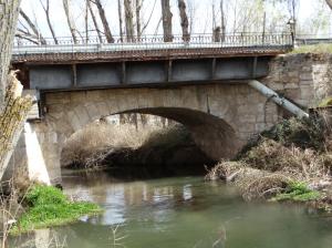 Puente sobre el río Tajuña.
