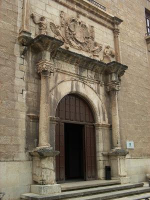 Acceso al Museo de Jaén