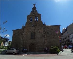 De izquierda a derecha y de arriba abajo: Plaza del Palacio, Puerta de Santiago o del Perdón, Santuario del Ecce-Homo, Centro Cultural 