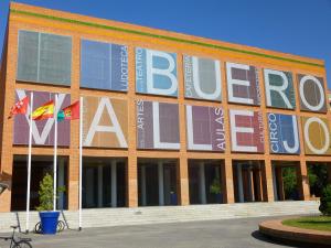 Centro cultural Buero Vallejo, antiguo Centro Municipal de las Artes, inaugurado en 1994