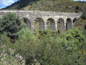 Acueducto de La Retuerta: el más largo (170 m) y alto (28 m) del Canal Bajo