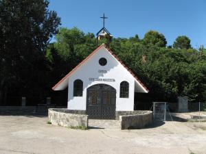 Ermita de San Juan Bautista en la Urb. La Cardosa
