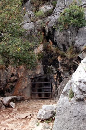 Entrada de la Cueva de la Pileta