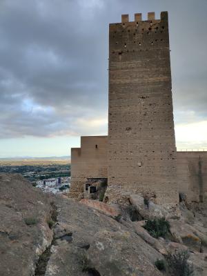 Fachada norte de la torre del homenaje del castillo de Alhama