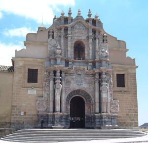 Fachada barroca de la Basílica de la Vera Cruz 