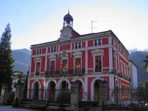 Ayuntamiento de Aller, en Cabañaquinta