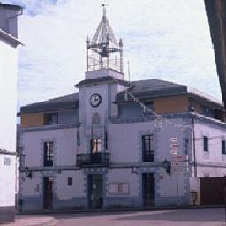 Ayuntamiento de Grandas de Salime, en Grandas.