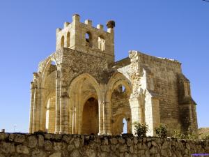 Ruinas de la iglesia de Santa Eulalia.