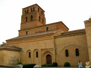 Parte de San Román de la Cuba estuvo vinculado al monasterio de San Pedro de las Dueñas hasta finales del siglo XIX
