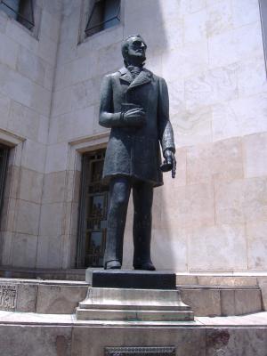 Estatua de Carlos Casado del Alisal en la Casa Rosario del Nuevo Banco de Santa Fe