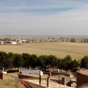 Vista de Villaherros desde las bodegas de San Pedro.