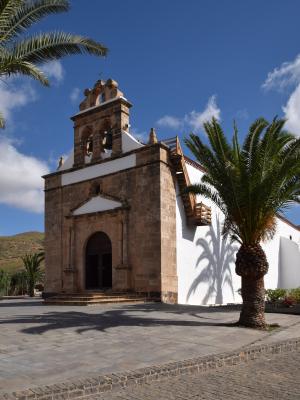 Ermita de la virgen de la Peña en la localidad de Vega de Río Palmas.