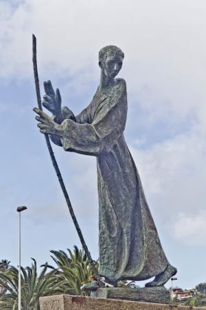 Monumento al Padre José de Anchieta, misionero jesuita en Brasil y santo de la Iglesia católica nacido en San Cristóbal de La Laguna. La estatua, de 5 m, preside la entrada af la ciudad