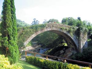 El conocido como Puente Romano de Liérganes fue en realidad construido en 1587 por el maestro de obras Bartolomé de la Hermosa