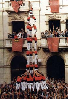 Tres de Nou (1986) de la Colla Joves Xiquets de Valls